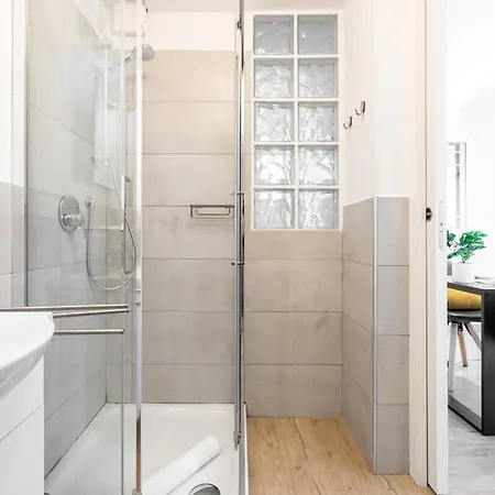Apartment Suriani *